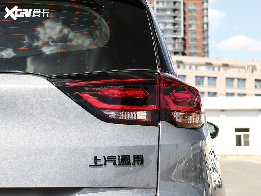 2020�����m�� �p�� Redline 530T �Ԅӿv���� 5+2��