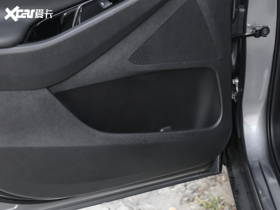 2020�����m�� �p�� Redline 530T �Ԅӿv���� 5+2��