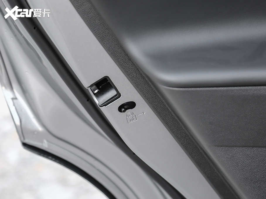 2020�����m�� �p�� Redline 530T �Ԅӿv���� 5+2��