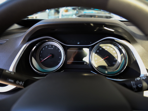 2020���p�� Redline 530T �Ԅӿv���� 5+2�� �x��