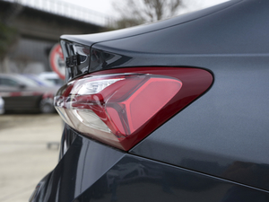 2021Redline 550T ԄJӰ ^