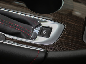 2021Redline 550T ԄJǰ v܇Ƅ