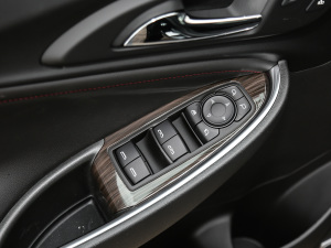 2021Redline 550T ԄJǰ {܇ƅ^	