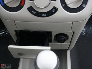 2009款1.4L 自动舒适版 中控区
