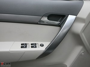 2009款1.6L 手动豪华版 空间座椅