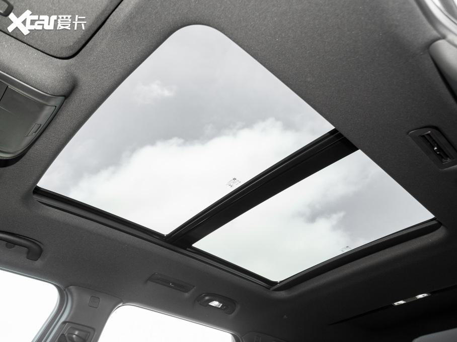 2022ѩm_ p 650T RS Twin-Clutch (q) 7 