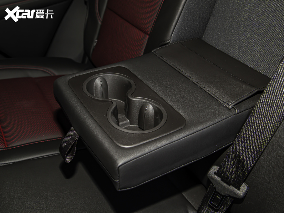 2022ѩm_ p 650T RS Twin-Clutch 7 ҹ