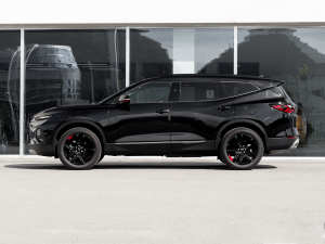 2022款轻混 650T Redline 7座 霆版 整体外观