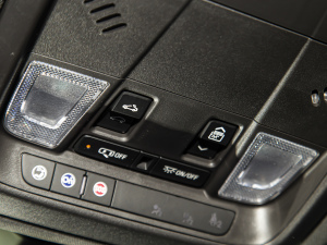 2022p 650T RS Twin-Clutch 7 ҹ п؅^