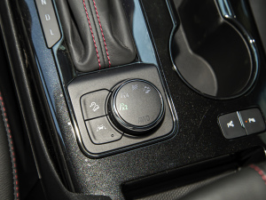 2022p 650T RS Twin-Clutch 7 ҹ п؅^