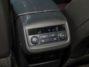 2022p 650T RS Twin-Clutch 7 ҹ п؅^