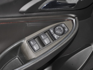 2022Redline 550T ԄJ(lin) {܇ƅ^(q)	