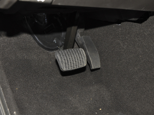 2022Redline 550T Ԅ(dng)J(lin) п؅^(q)