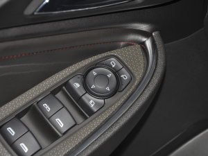 2022Redline 550T Ԅ(dng)J(lin) п؅^(q)