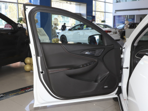 2022Redline 550T ԄJǰ {λ܇T