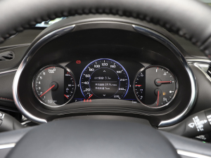 2022Redline 550T ԄJǰ п؅^