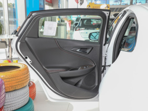 2022Redline 550T ԄJǰ110o ܇T