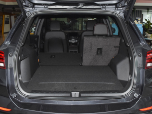 2022p 550T RS 9AT ؽ g