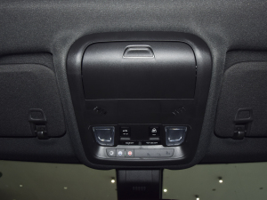 2022p 550T RS 9AT ؽ п؅^(q)