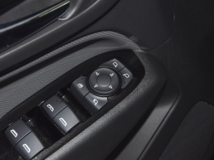 2022p 550T RS 9AT (q)ؽ п؅^(q)