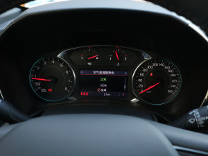 2022p 550T RS 9AT (q)ܺ п؅^(q)