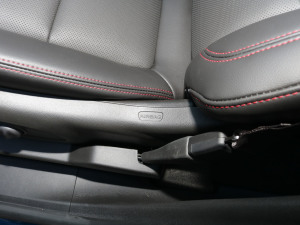 2022p 550T RS 9AT (q)ܺ п؅^(q)