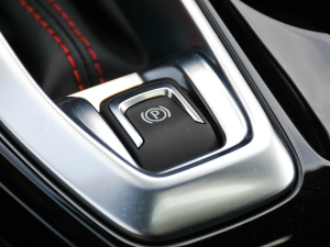 2022款1.5T CVT RS蜂芒版 驻车制动器