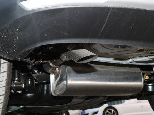 2022款1.5T CVT潮享版 排气管