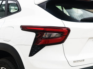 2022款1.5T CVT潮享版 尾灯
