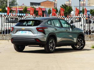 2022款1.5T CVT潮启版 右后45度