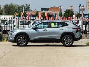 2022款1.5T CVT潮启版 正侧（左）