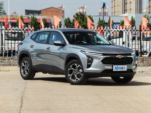 2022款1.5T CVT潮启版 右前45度