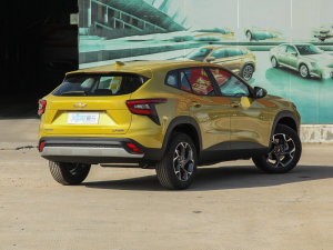 2022款1.5T CVT潮智版 右后45度