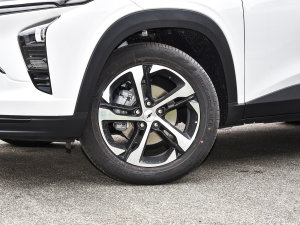 2022款1.5T CVT RS蜂潮版 轮圈