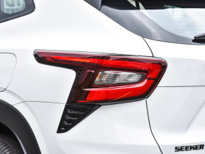 2022款1.5T CVT RS蜂潮版 尾灯