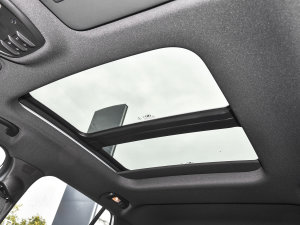 2022款1.5T CVT RS蜂潮版 天窗