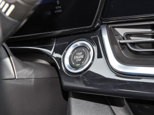 20221.5T CVT RS䳱 п؅^(q)