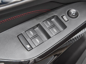 20221.5T CVT RS䳱 п؅^(q)