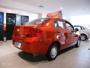 2010款1.2L 手动温馨版 整体外观
