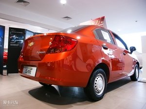 2010款1.2L 手动温馨版 整体外观