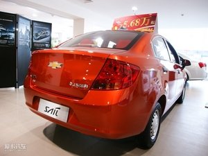 2010款1.2L 手动温馨版 整体外观