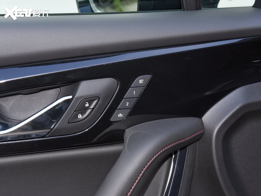 2023ѩm_ p 650T RS Twin-Clutch(q) 