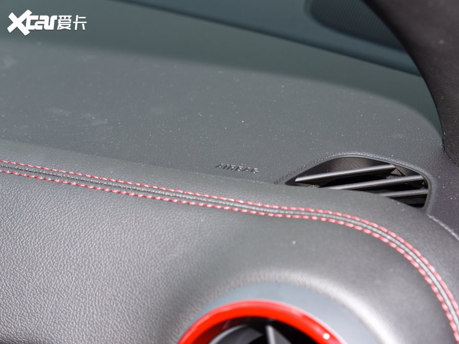 2023ѩm_ p 650T RS Twin-Clutch 