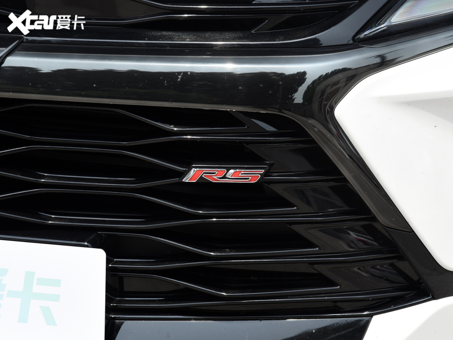 2023ѩm_ p 650T RS Twin-Clutch(q) ҹ