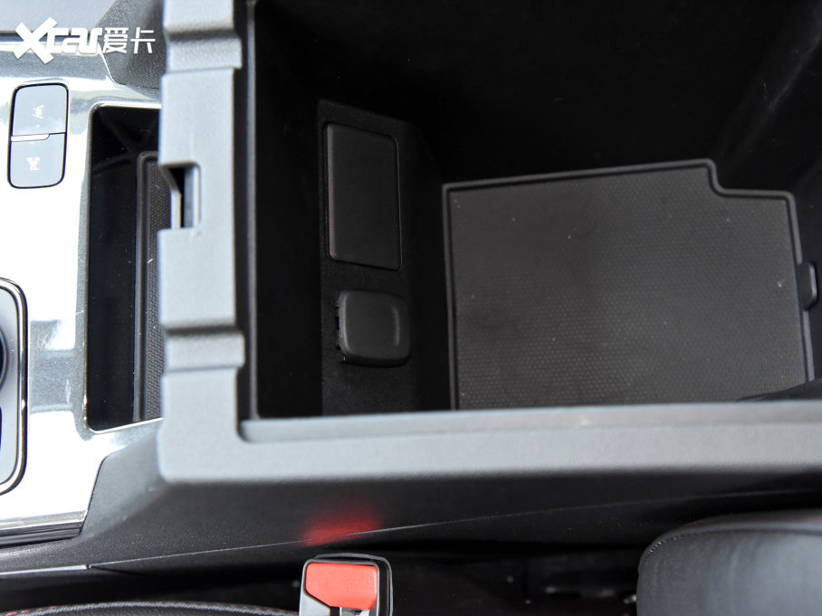 2023ѩm_ p 650T RS Twin-Clutch ҹ