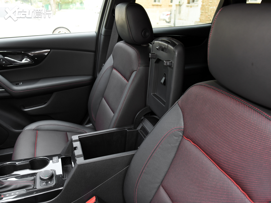 2023ѩm_ p 650T RS Twin-Clutch ҹ