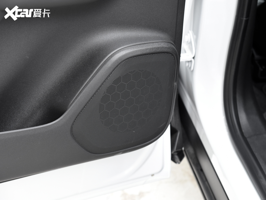 2023ѩm_ p 650T RS Twin-Clutch(q) ҹ