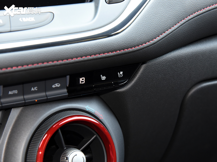 2023ѩm_ p 650T RS Twin-Clutch ҹ