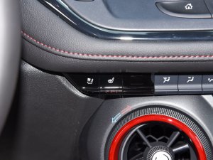 2023p 650T RS Twin-Clutch  g