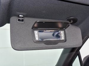 2023款轻混 650T RS Twin-Clutch四驱 擎版 遮阳板（右）